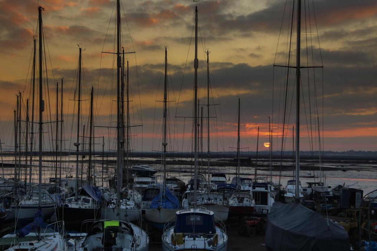 The Victory At Mersea Hotel West Mersea Exterior photo